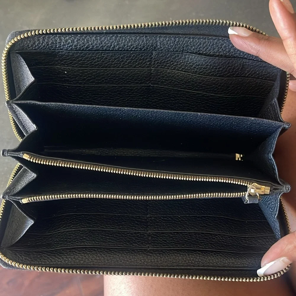 Gucci Wallet - Picture 3 of 4
